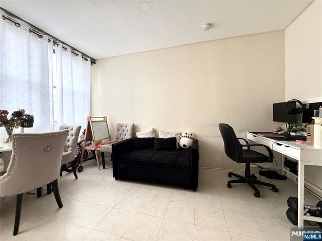 615 Summit Avenue, Union City, NJ 07087