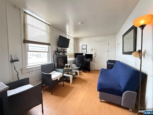 615 Summit Avenue, Union City, NJ 07087