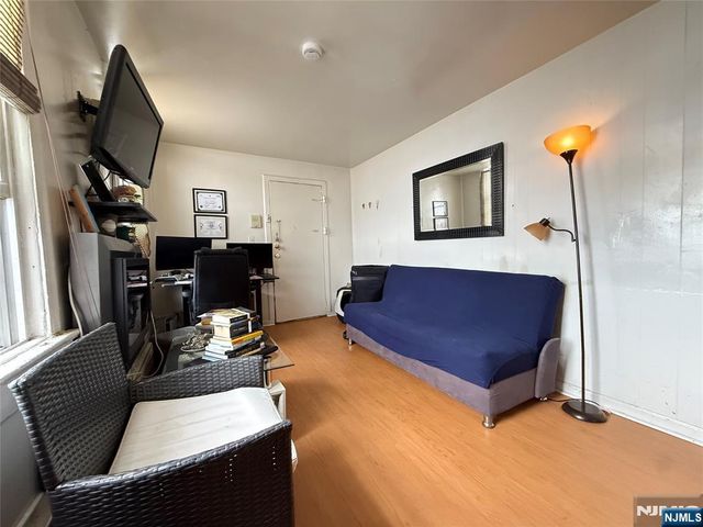 615 Summit Avenue, Union City, NJ 07087