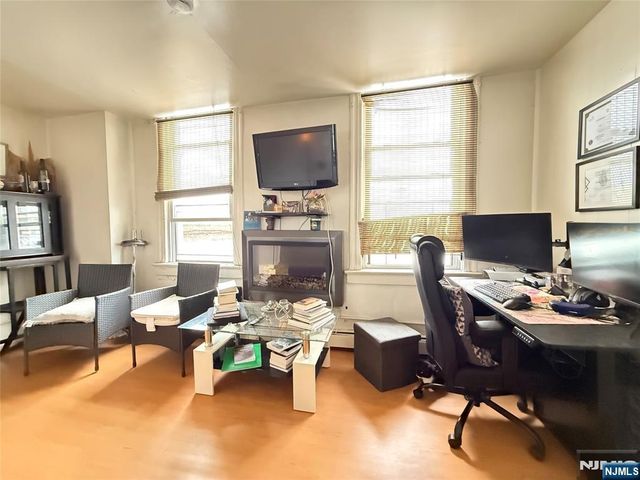 615 Summit Avenue, Union City, NJ 07087