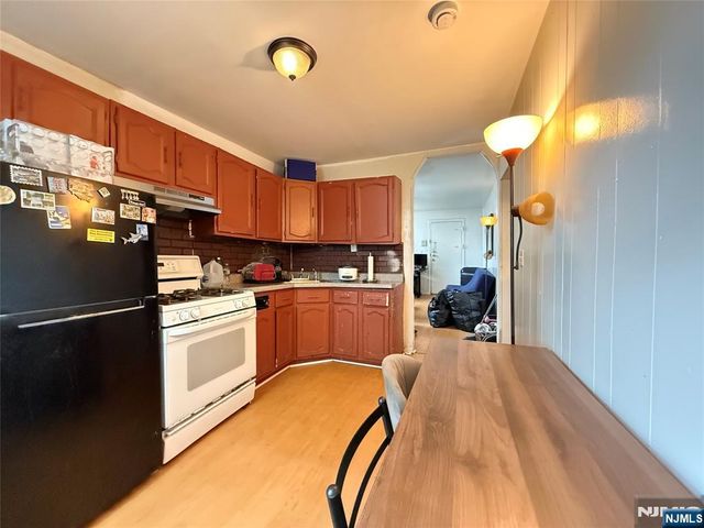 615 Summit Avenue, Union City, NJ 07087