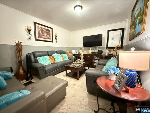 615 Summit Avenue, Union City, NJ 07087