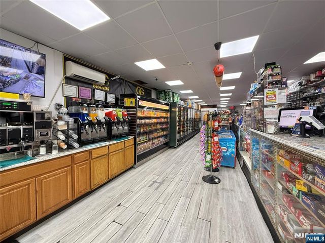 615 Summit Avenue, Union City, NJ 07087
