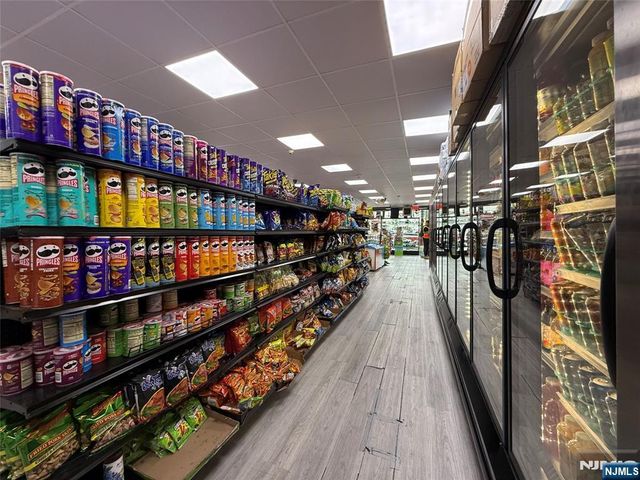 615 Summit Avenue, Union City, NJ 07087