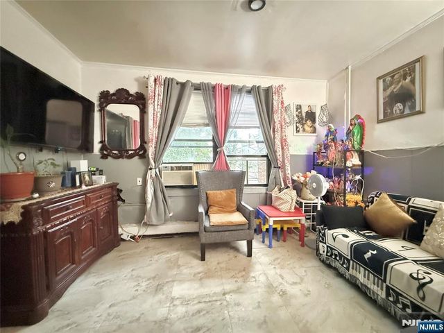 615 Summit Avenue, Union City, NJ 07087