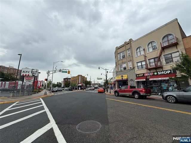615 Summit Avenue, Union City, NJ 07087