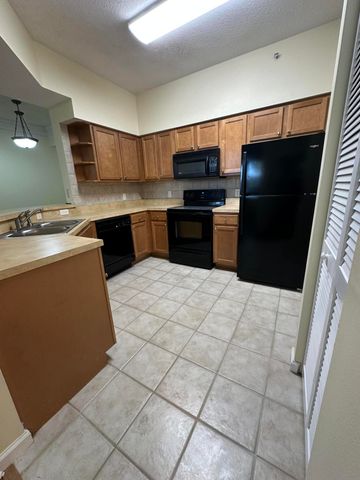 9905 Baywinds Drive 2206, West Palm Beach, FL 33411