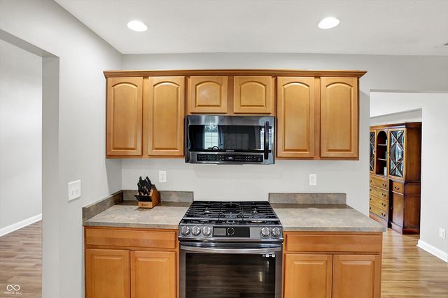 421 Lowry Street, Jamestown, IN 46147