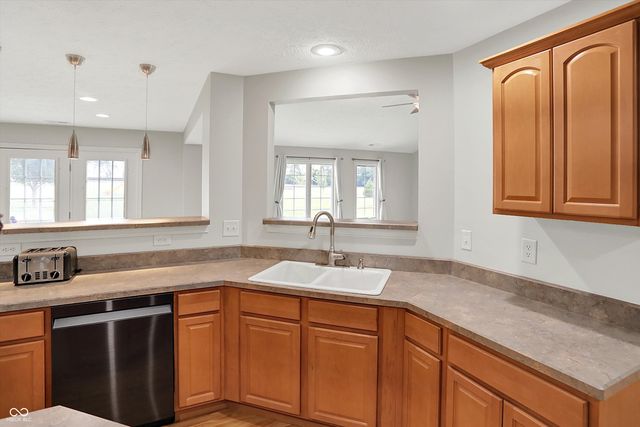 421 Lowry Street, Jamestown, IN 46147