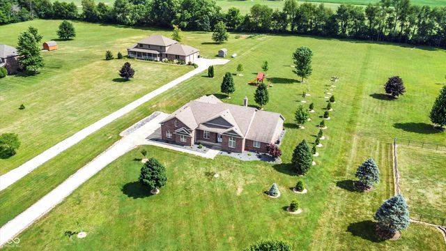 421 Lowry Street, Jamestown, IN 46147