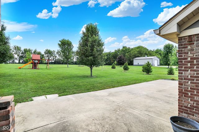 421 Lowry Street, Jamestown, IN 46147