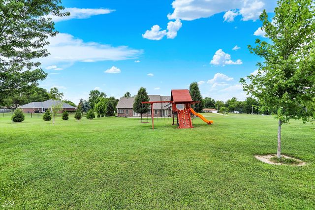 421 Lowry Street, Jamestown, IN 46147