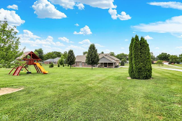 421 Lowry Street, Jamestown, IN 46147