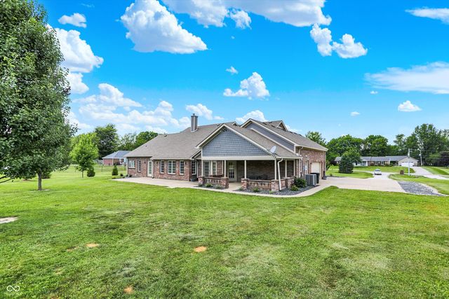 421 Lowry Street, Jamestown, IN 46147