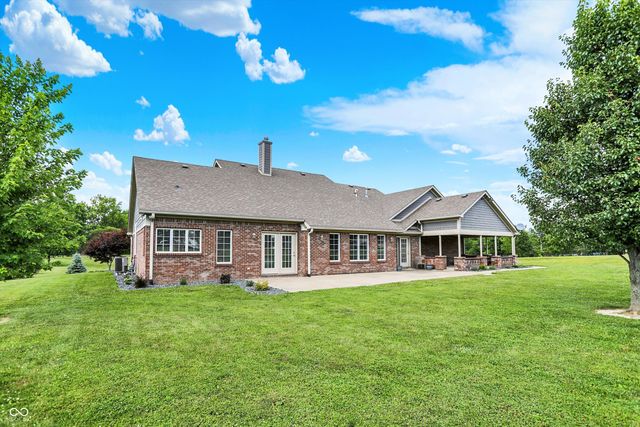 421 Lowry Street, Jamestown, IN 46147