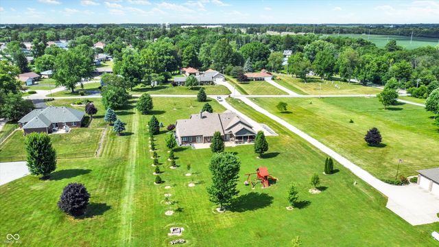 421 Lowry Street, Jamestown, IN 46147