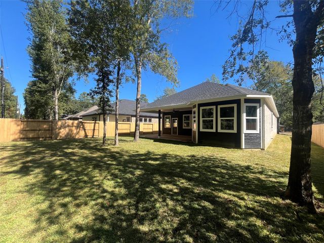 28807 Champion Oaks Dr, Magnolia, TX 77354