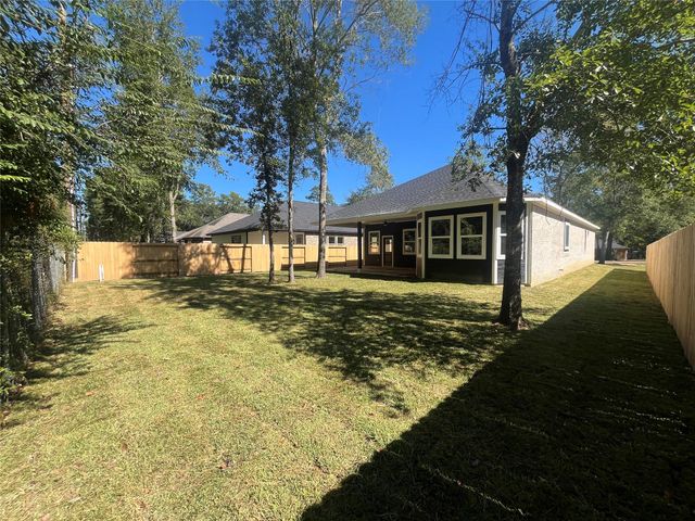 28807 Champion Oaks Dr, Magnolia, TX 77354