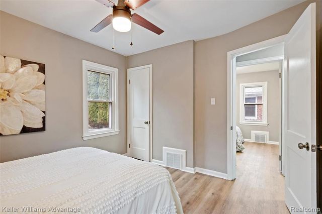 1045 Detroit Avenue, Lincoln Park, MI 48146