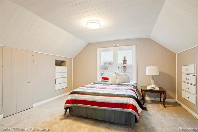 1045 Detroit Avenue, Lincoln Park, MI 48146