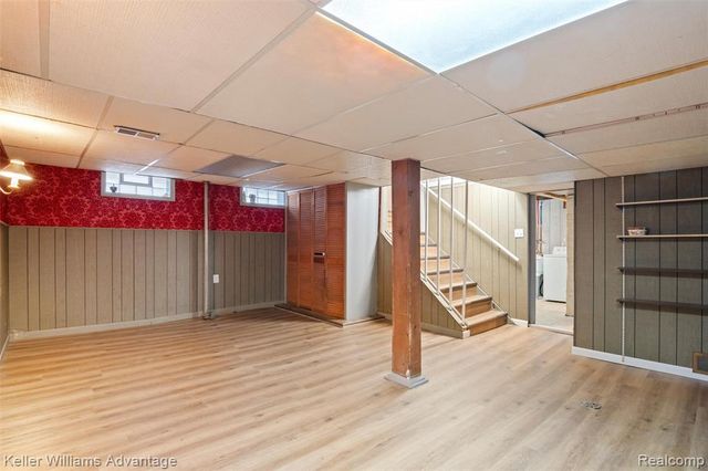 1045 Detroit Avenue, Lincoln Park, MI 48146