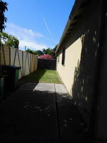 520 E Mendocino Ave, Stockton, CA 95204