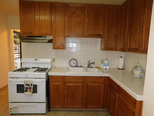 520 E Mendocino Ave, Stockton, CA 95204