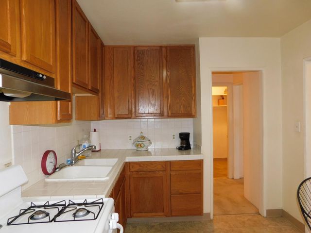 520 E Mendocino Ave, Stockton, CA 95204