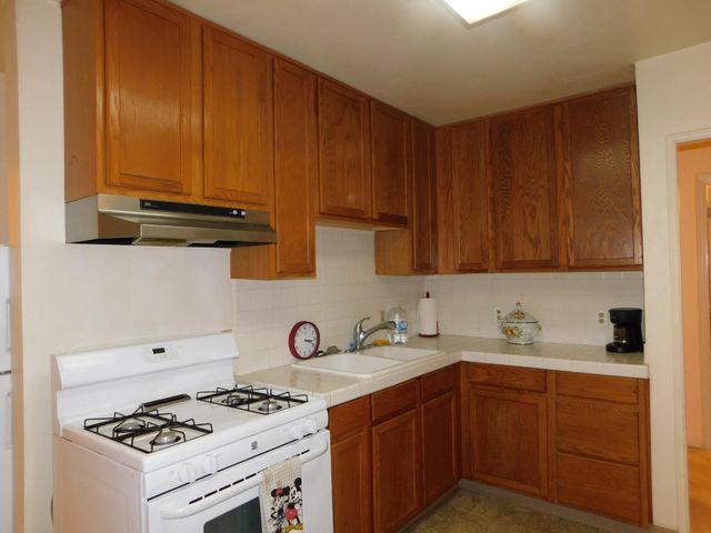 520 E Mendocino Ave, Stockton, CA 95204
