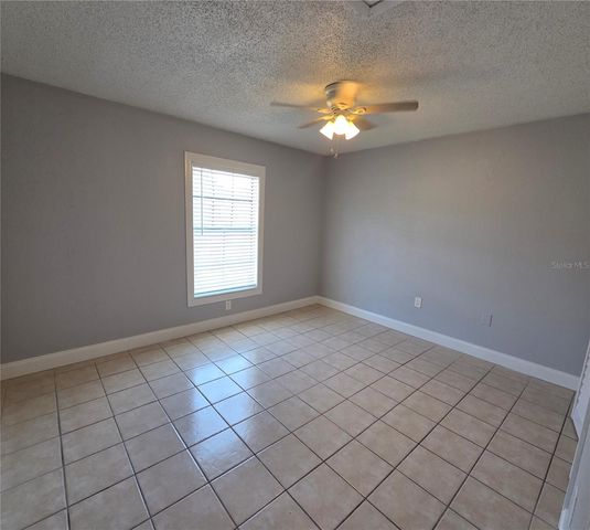 5720 N LINCOLN AVENUE D, Tampa, FL 33614
