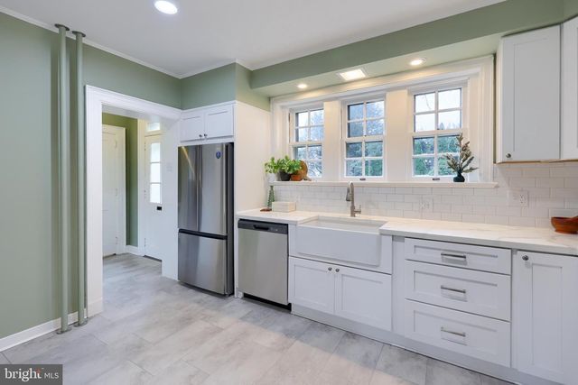 568 CHESTNUT ST, Columbia, PA 17512