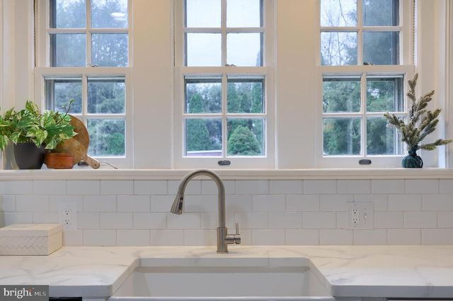 568 CHESTNUT ST, Columbia, PA 17512