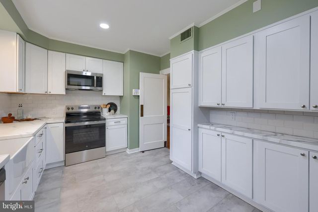 568 CHESTNUT ST, Columbia, PA 17512