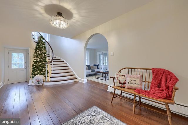 568 CHESTNUT ST, Columbia, PA 17512