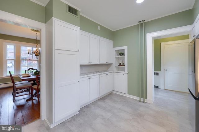 568 CHESTNUT ST, Columbia, PA 17512