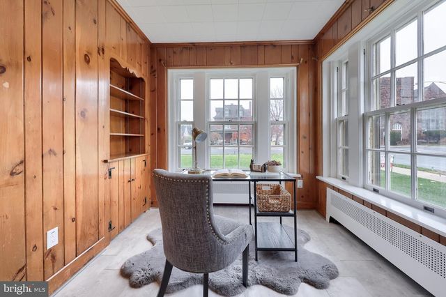 568 CHESTNUT ST, Columbia, PA 17512