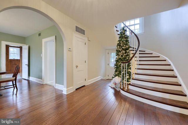 568 CHESTNUT ST, Columbia, PA 17512