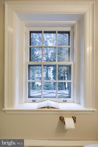 568 CHESTNUT ST, Columbia, PA 17512