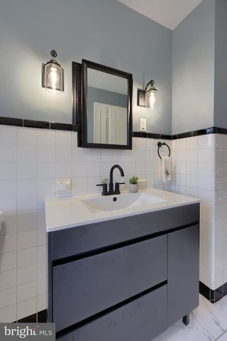 568 CHESTNUT ST, Columbia, PA 17512