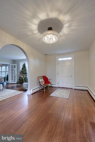 568 CHESTNUT ST, Columbia, PA 17512