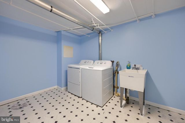 568 CHESTNUT ST, Columbia, PA 17512