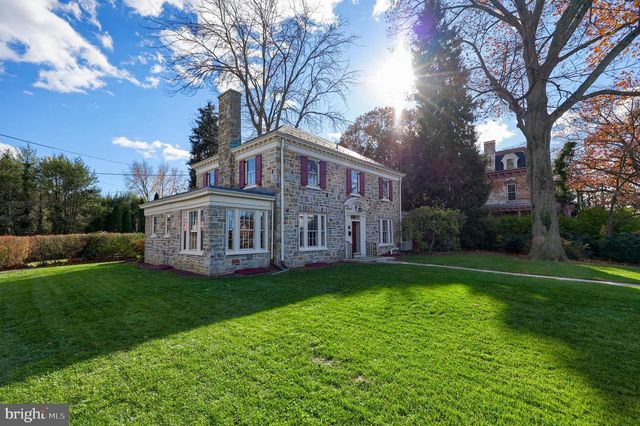 568 CHESTNUT ST, Columbia, PA 17512