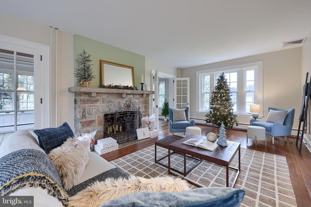 568 CHESTNUT ST, Columbia, PA 17512