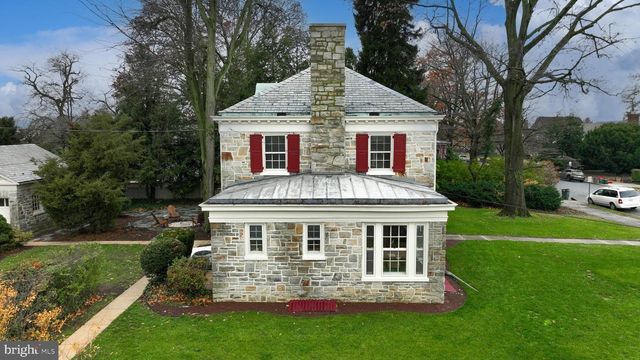 568 CHESTNUT ST, Columbia, PA 17512