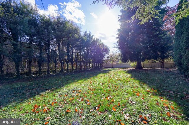 568 CHESTNUT ST, Columbia, PA 17512