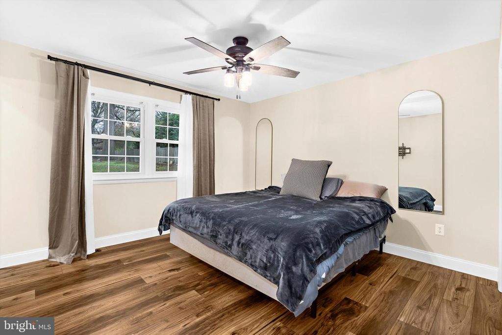 Image 17 of property listing at 7731 WALTERS RD, Pasadena, MD 21122