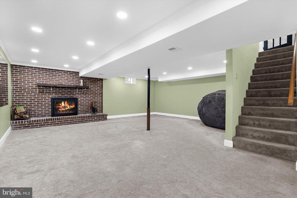 Image 28 of property listing at 7731 WALTERS RD, Pasadena, MD 21122