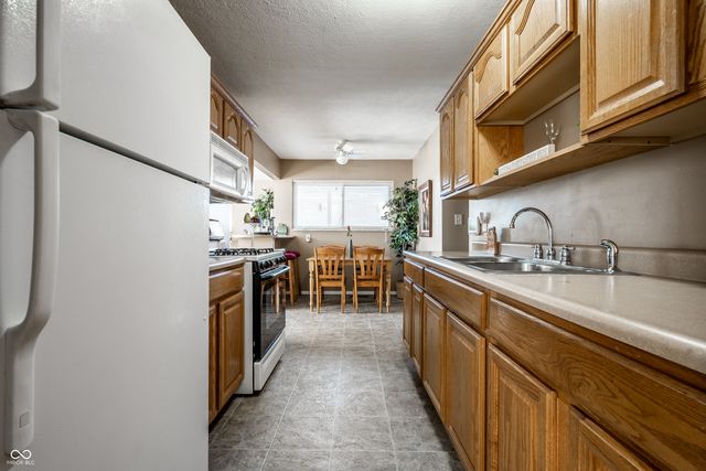 2520 Hillside Avenue, Indianapolis, IN 46218