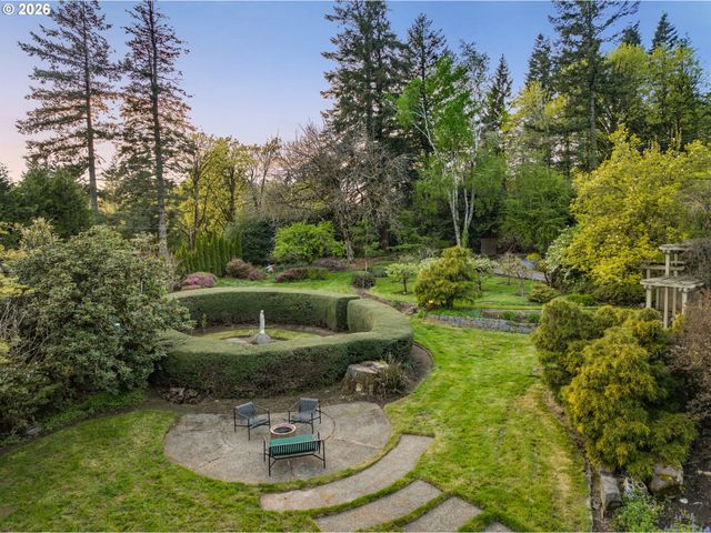 6140 Sw MILL St, Portland, OR 97221