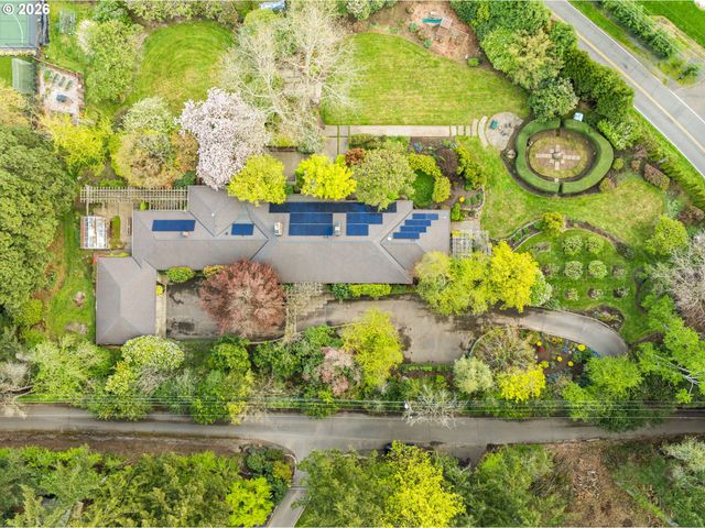6140 Sw MILL St, Portland, OR 97221